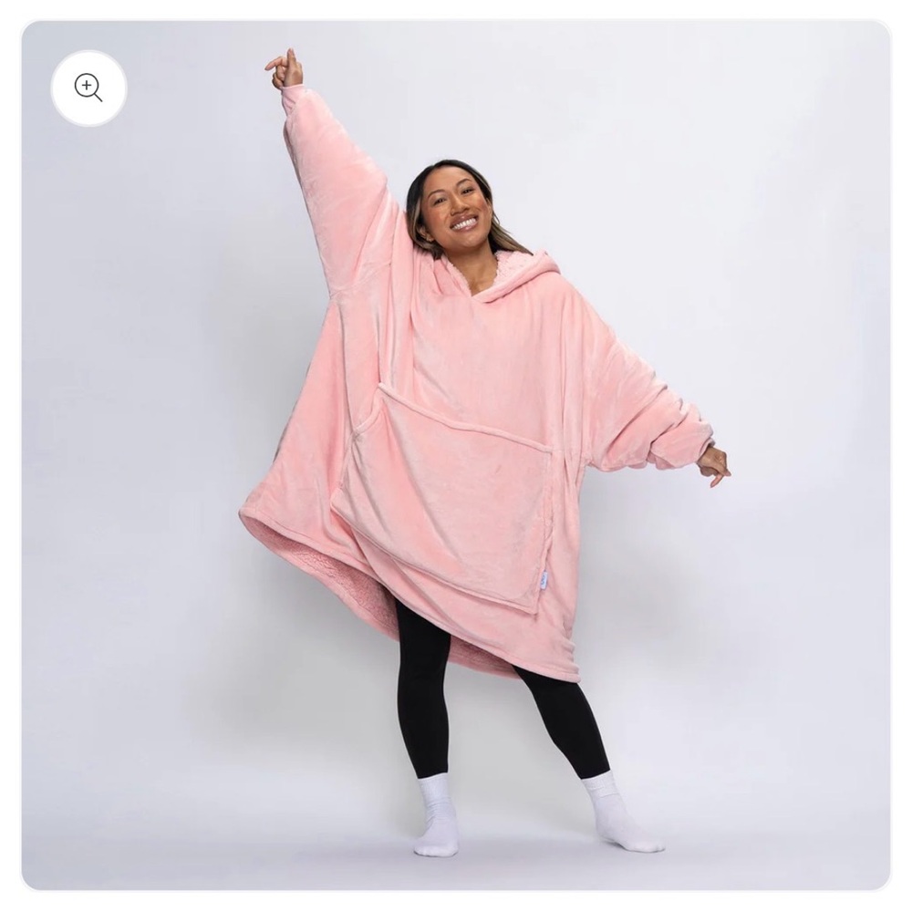 Oodie BNWT